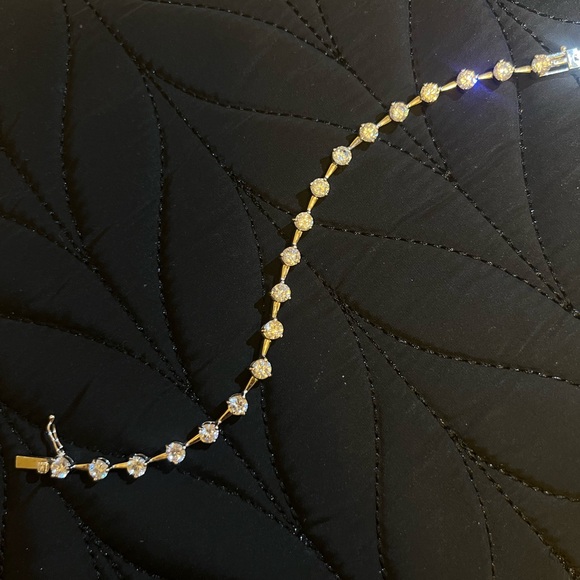 Cubic Zirconia tennis bracelet - Picture 1 of 4